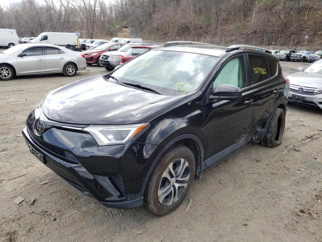 Photo 2 from auction – 2017 TOYOTA RAV4 LE with VIN 2T3BFREVXHW558185