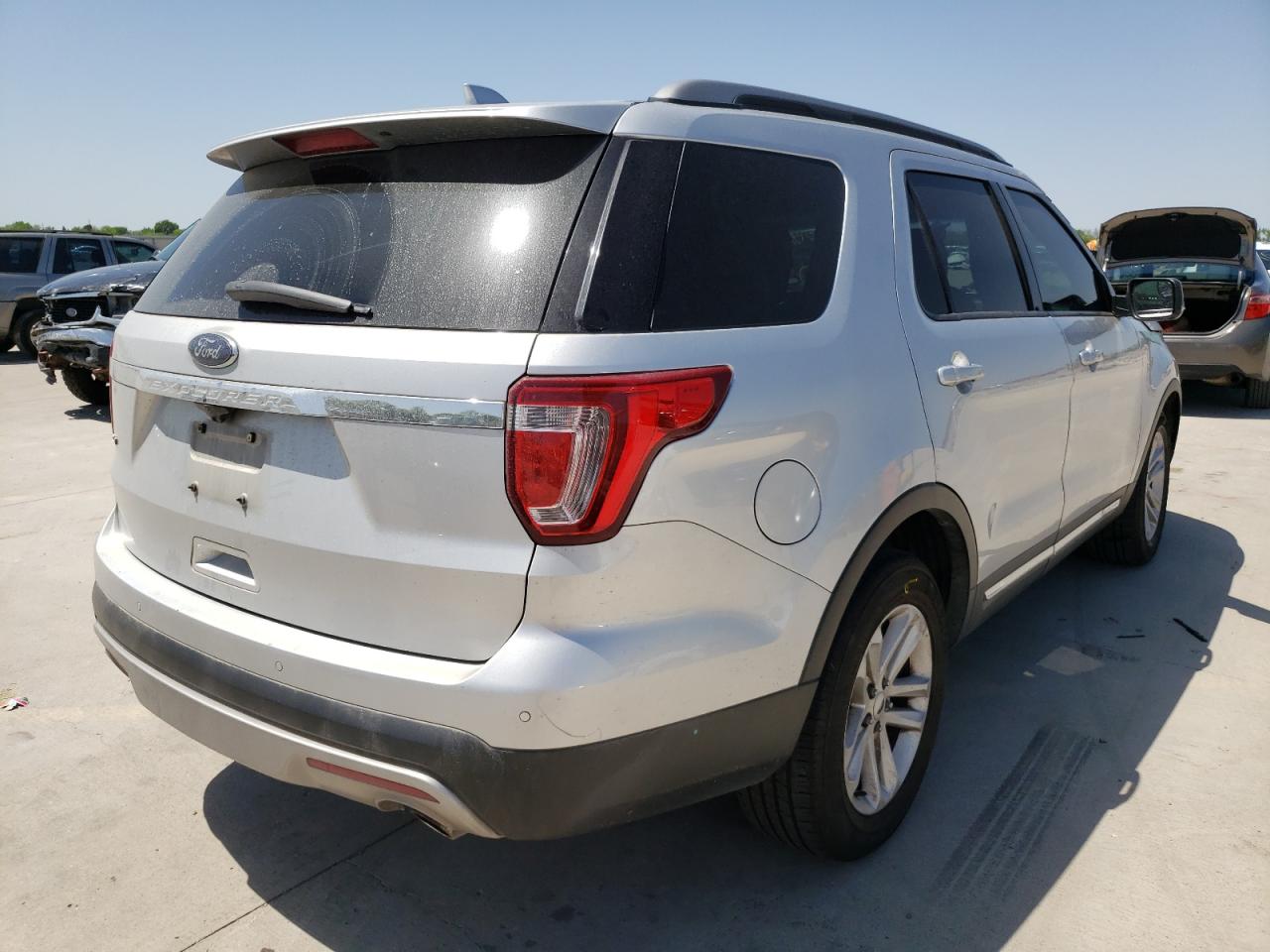 Photo 4 from auction – 2017 FORD EXPLORER X with VIN 1FM5K7D85HGB62018