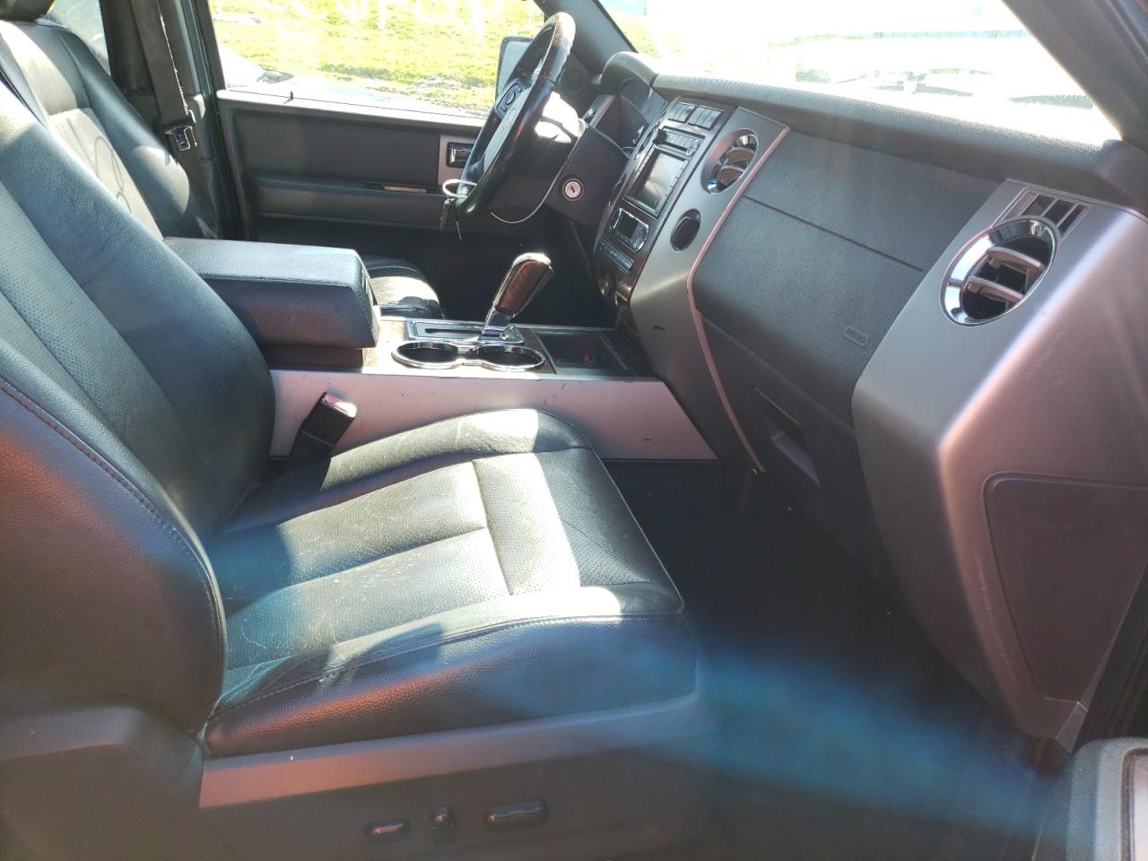 Photo 5 from auction – 2008 FORD EXPEDITION with VIN 1FMFU20578LA15171