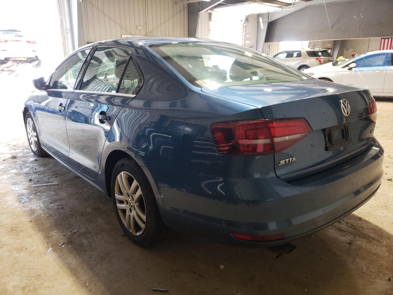 Photo 3 from auction – 2017 VOLKSWAGEN JETTA S with VIN 3VW2B7AJ3HM378449