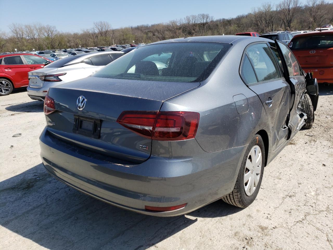 Photo 4 from auction – 2016 VOLKSWAGEN JETTA S with VIN 3VW167AJ3GM255409