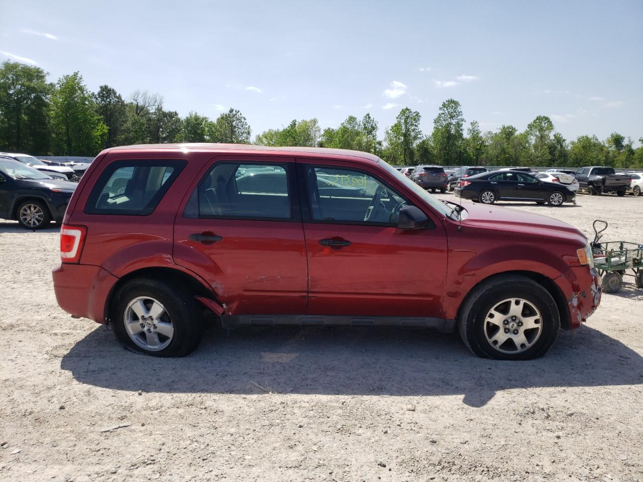 Photo 9 from auction – 2012 FORD ESCAPE XLS with VIN 1FMCU0C75CKC29109