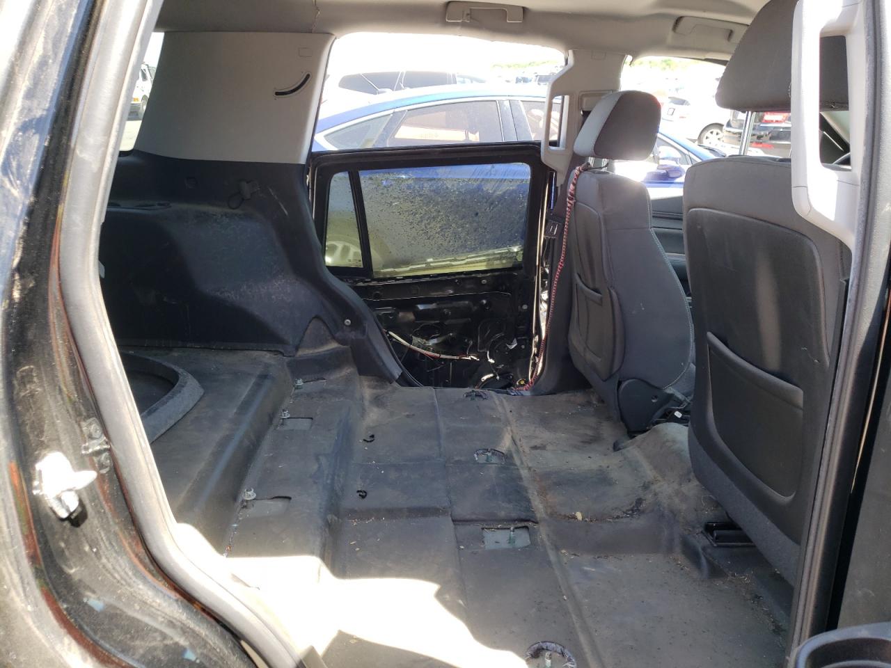 Photo 6 from auction – 2015 CHEVROLET TAHOE POLI with VIN 1GNLC2EC1FR639986