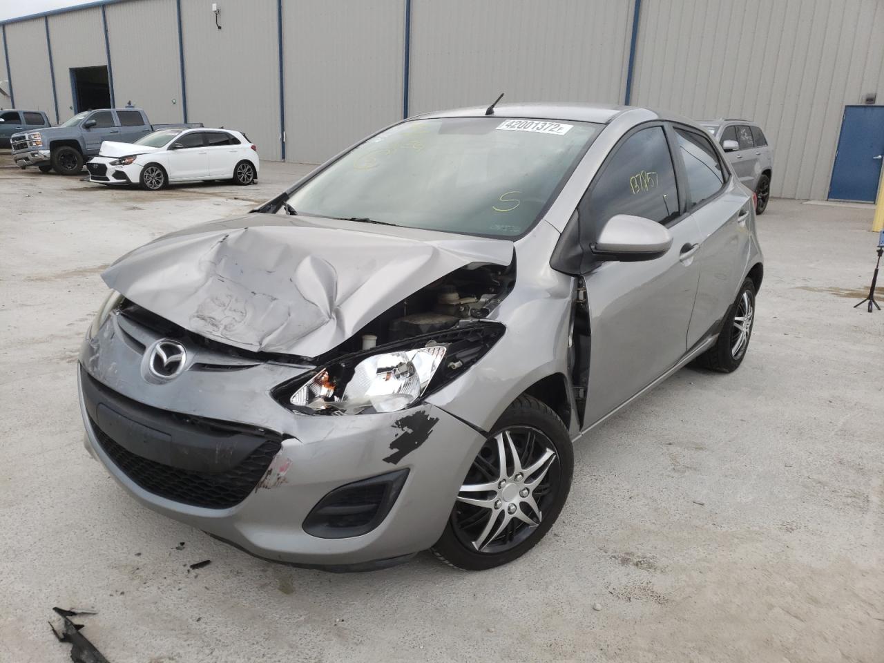 Photo 2 from auction – 2012 MAZDA MAZDA2 with VIN JM1DE1KY0C0141666