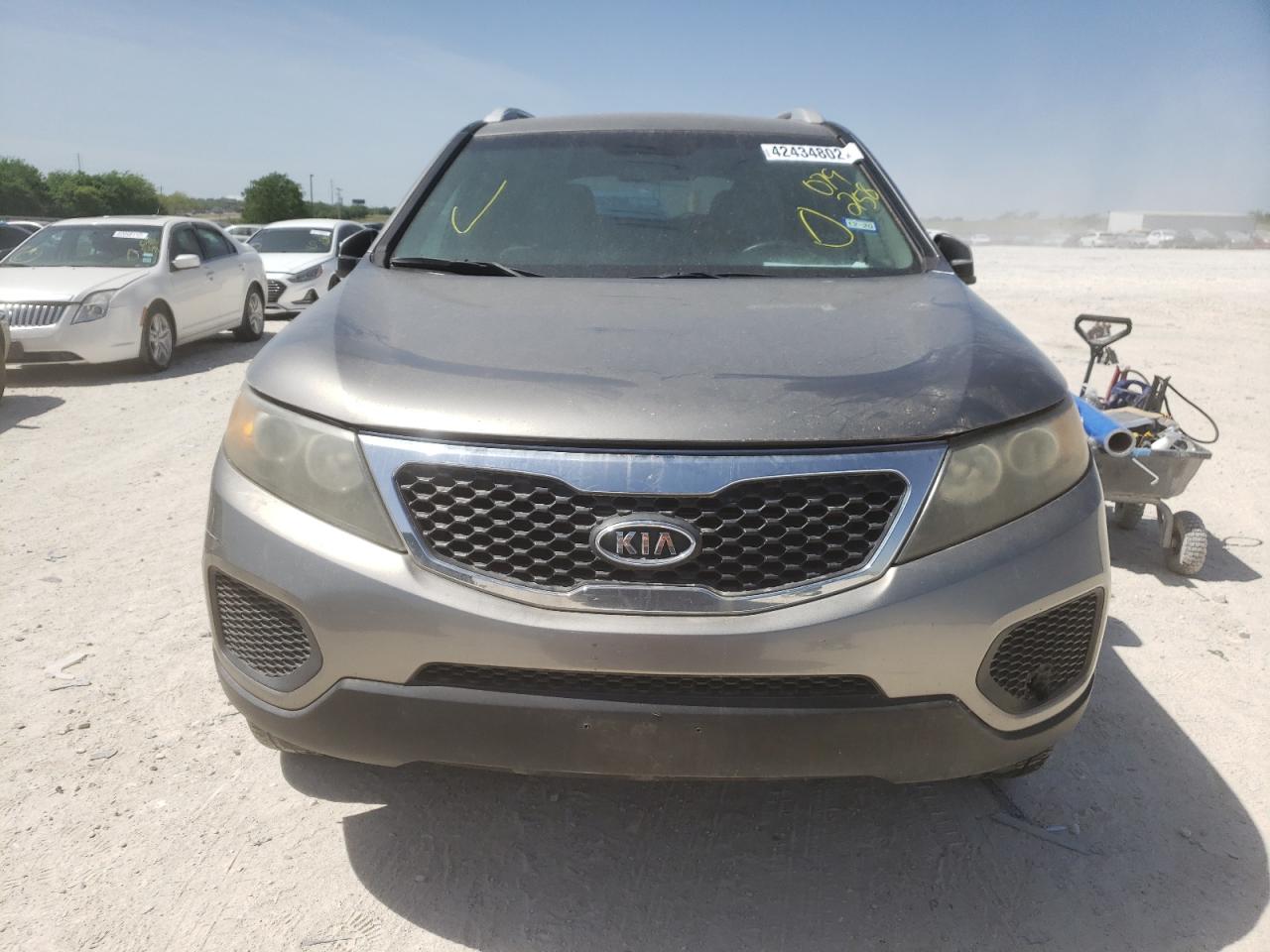 Photo 9 from auction – 2011 KIA SORENTO BA with VIN 5XYKTDA28BG079258