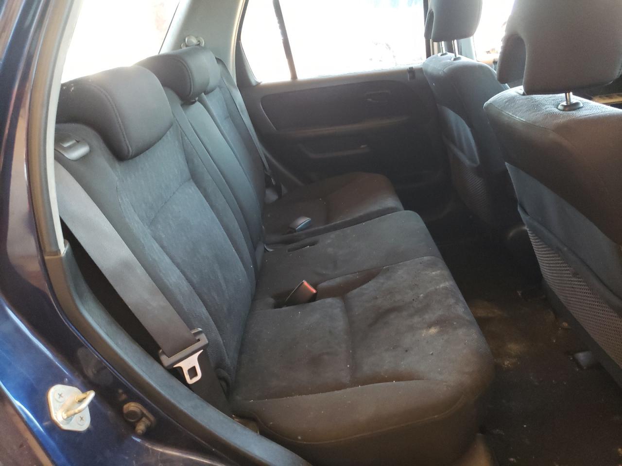Photo 6 from auction – 2005 HONDA CR-V LX with VIN JHLRD68515C010432
