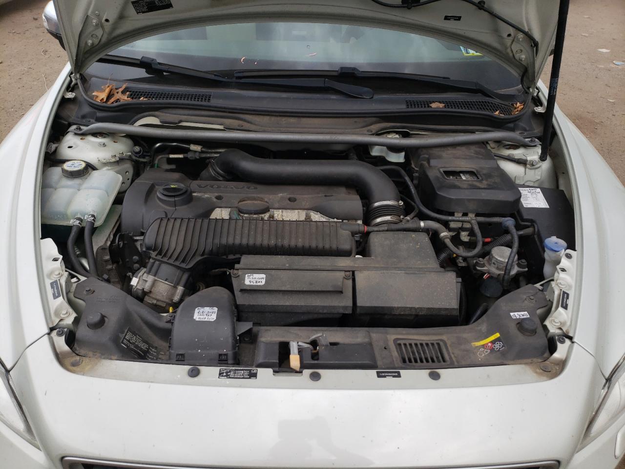 صورة رقم 7 من المزاد - 2011 VOLVO C30 T5 مع VIN YV1672MK6B2228499