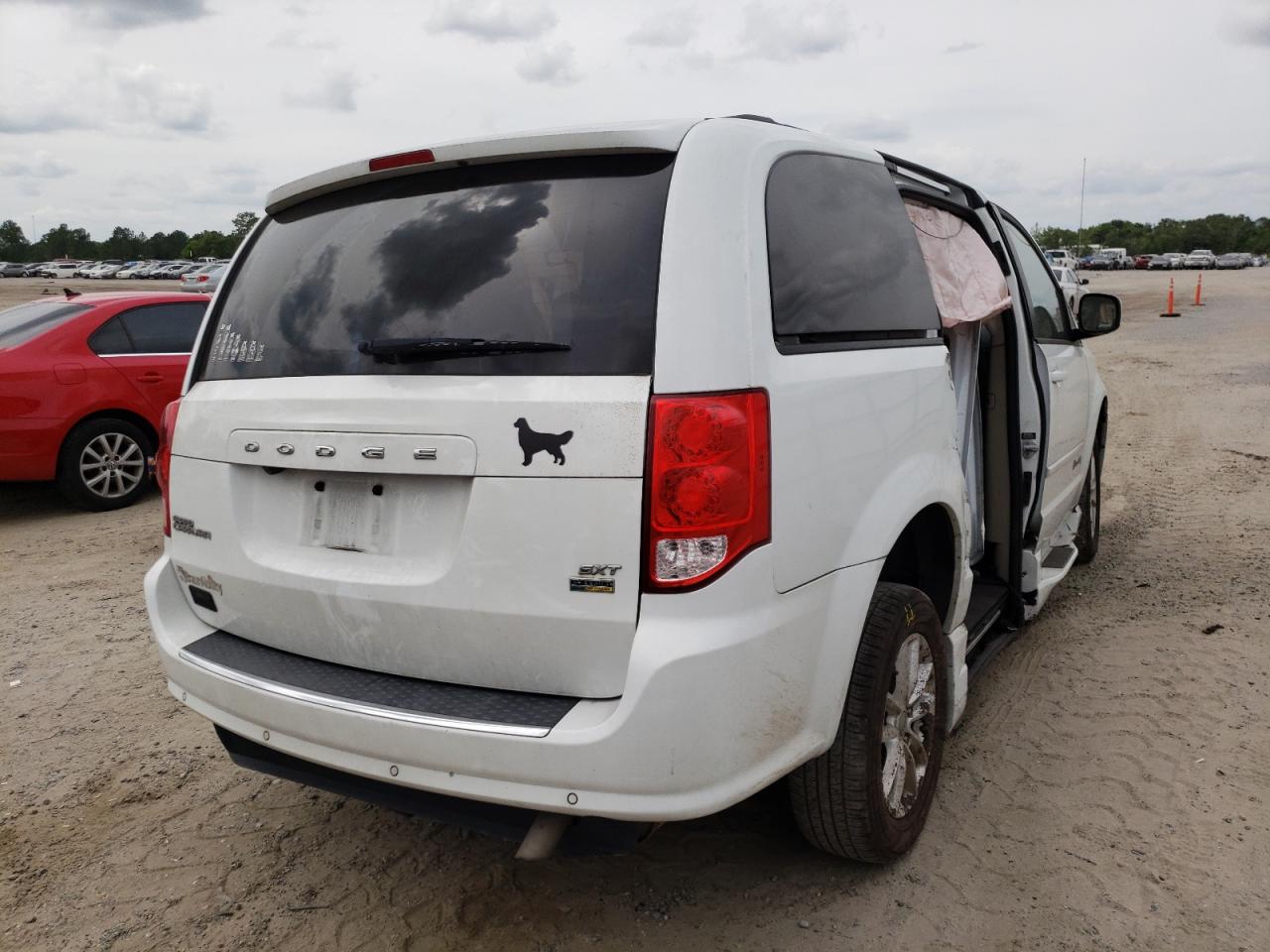 Photo 4 from auction – 2016 DODGE GRAND CARA with VIN 2C4RDGCG7GR194717