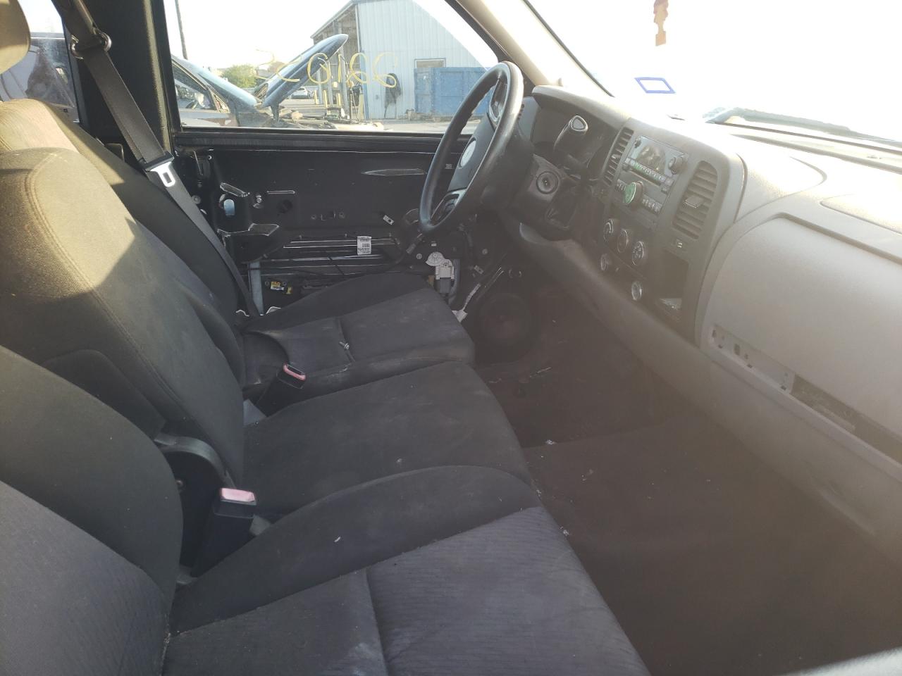 Photo 5 from auction – 2011 CHEVROLET SILVERADO with VIN 1GCRCREA4BZ140278