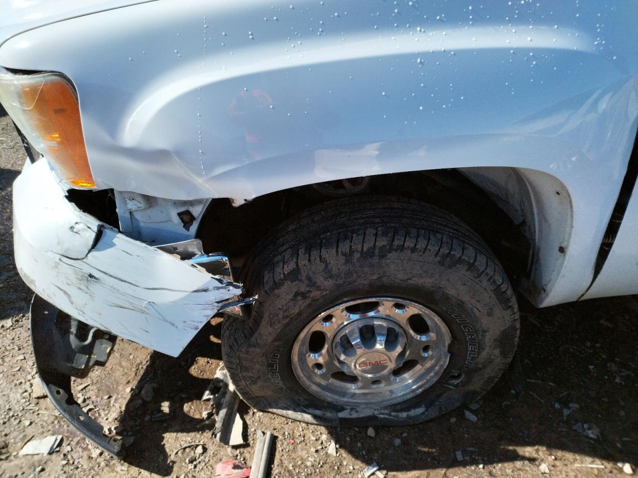 Photo 9 from auction – 2008 GMC SIERRA C25 with VIN 1GTHC29628E172896