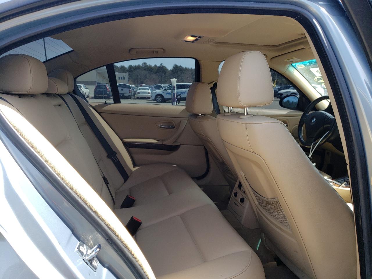 Photo 6 from auction – 2006 BMW 325 I with VIN WBAVB13576KX42645