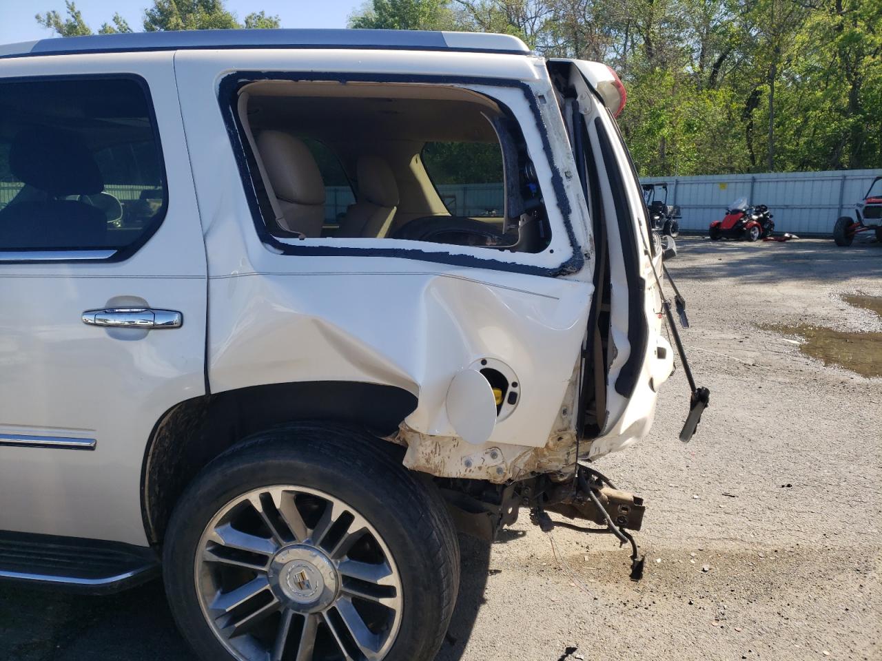 Photo 9 from auction – 2013 CADILLAC ESCALADE L with VIN 1GYS3BEF1DR112875