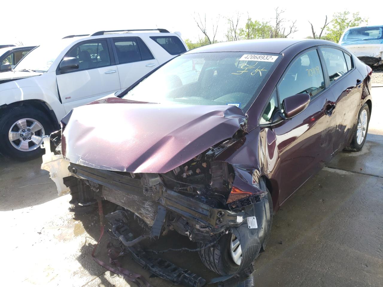 Photo 2 from auction – 2017 KIA FORTE LX with VIN 3KPFL4A75HE023023