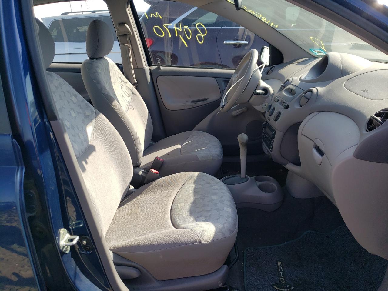 Photo 5 from auction – 2002 TOYOTA ECHO with VIN JTDBT123125030076