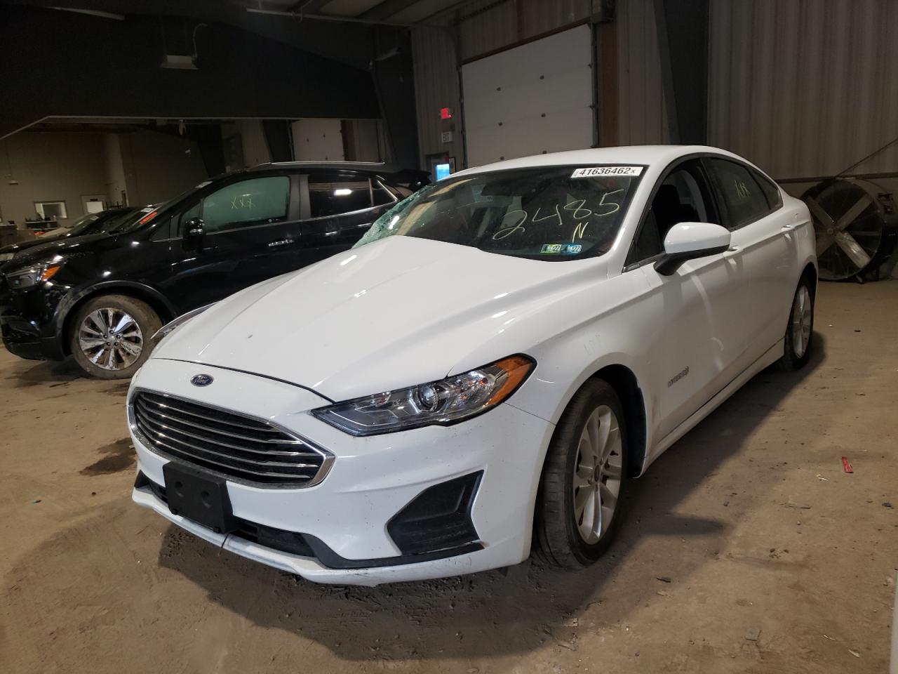 Photo 2 from auction – 2019 FORD FUSION SE with VIN 3FA6P0LU1KR242485