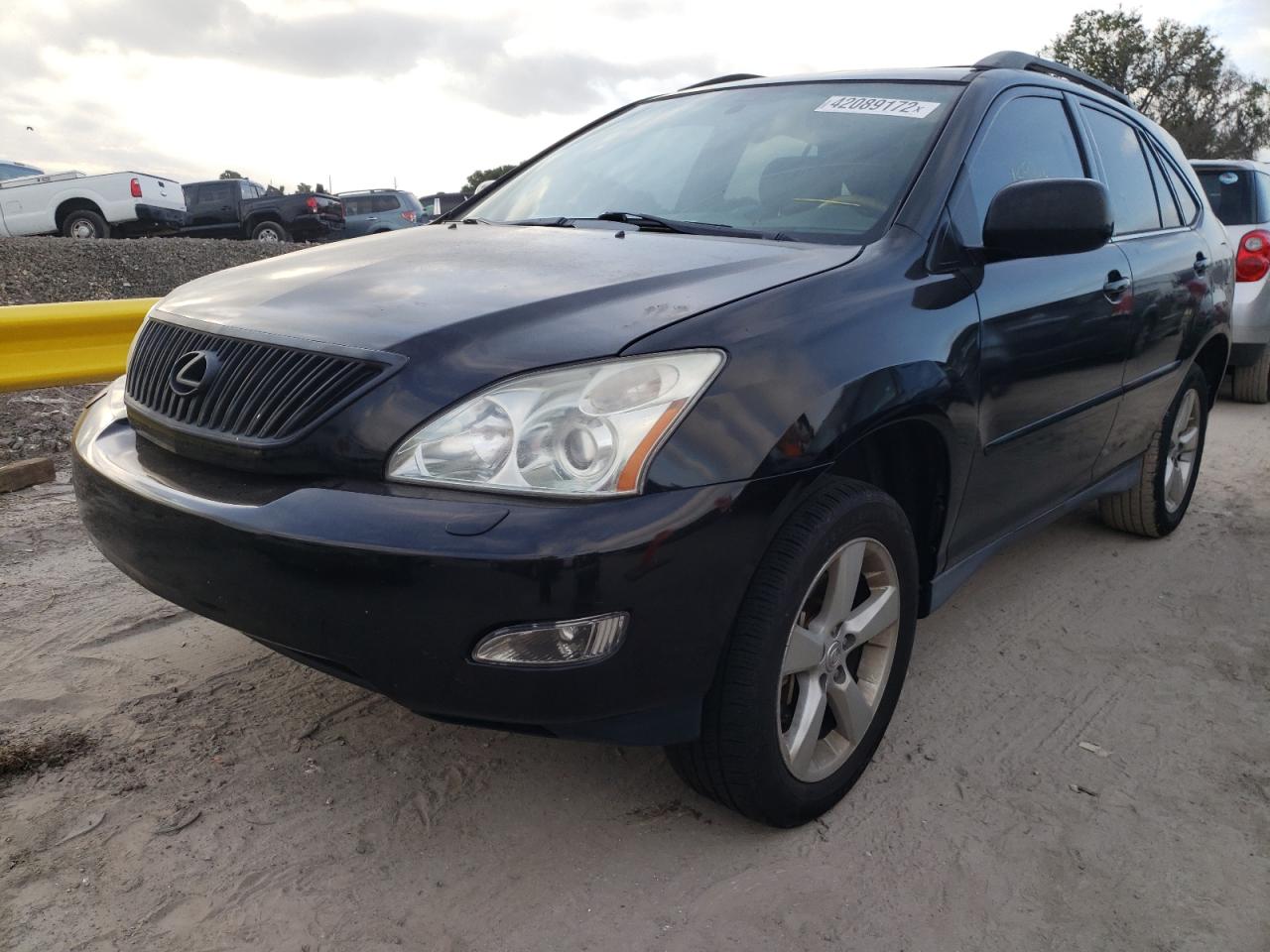Photo 2 from auction – 2005 LEXUS RX 330 with VIN 2T2GA31U75C035254