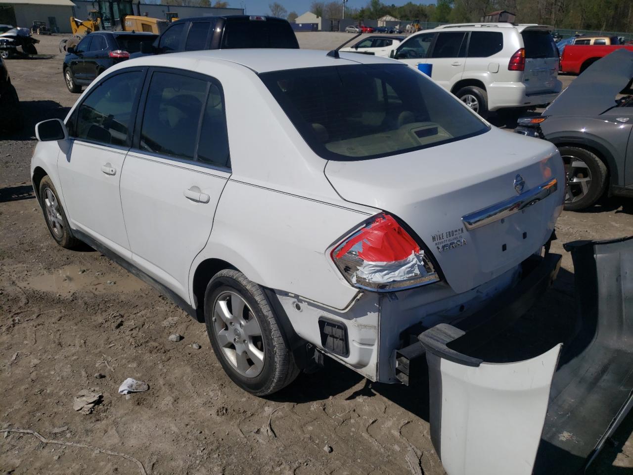 Photo 3 from auction – 2009 NISSAN VERSA S with VIN 3N1BC11E39L351388