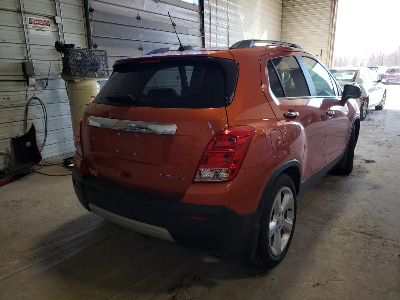 Photo 4 from auction – 2015 CHEVROLET TRAX LTZ with VIN KL7CJNSB7FB247628