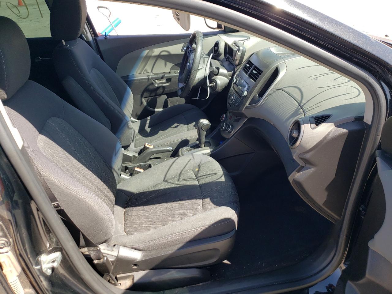 Photo 5 from auction – 2012 CHEVROLET SONIC LT with VIN 1G1JC5SHXC4136086