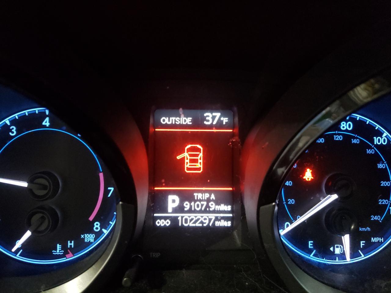 Photo 8 from auction – 2014 TOYOTA COROLLA L with VIN 5YFBURHE4EP053251