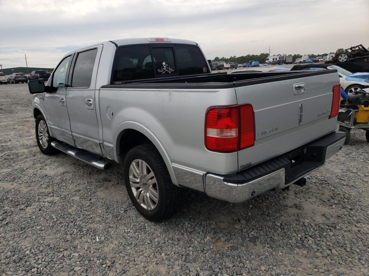 Photo 3 from auction – 2006 LINCOLN MARK LT with VIN 5LTPW18526FJ25104