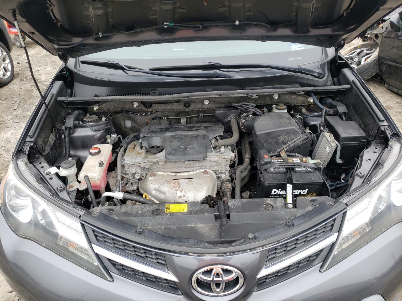 Photo 7 from auction – 2014 TOYOTA RAV4 XLE with VIN JTMRFREV6EJ004702