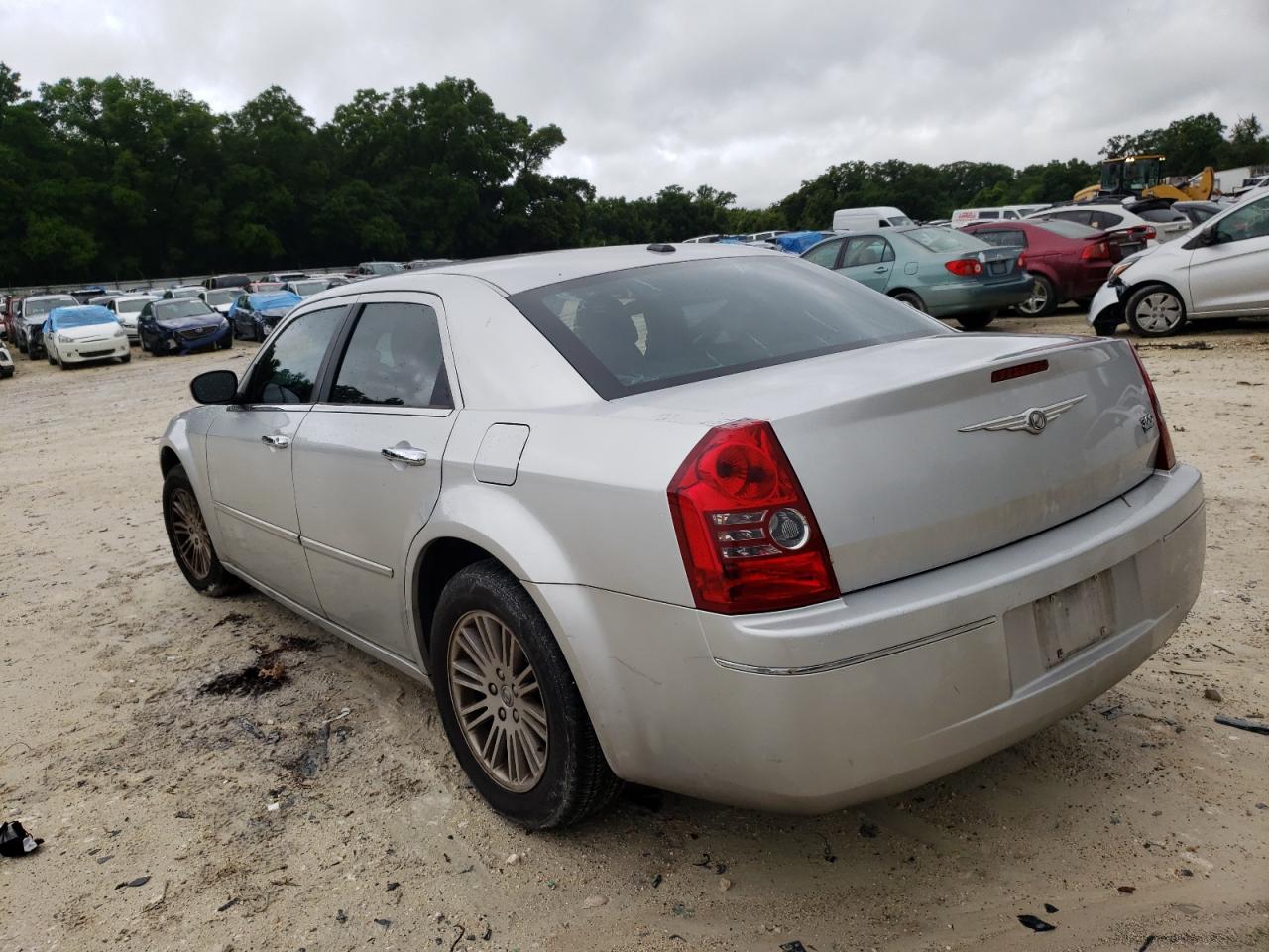 Photo 3 from auction – 2010 CHRYSLER 300 TOURIN with VIN 2C3CA5CV0AH253982