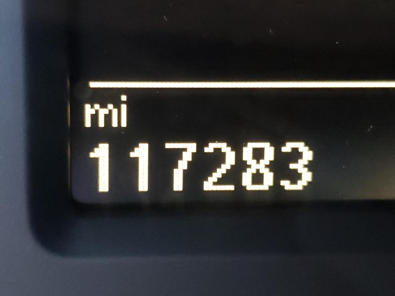 Photo 8 from auction – 2015 VOLKSWAGEN PASSAT SEL with VIN 1VWCS7A35FC017695