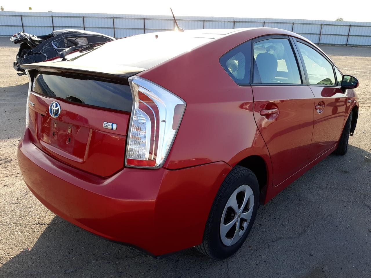 Photo 4 from auction – 2013 TOYOTA PRIUS with VIN JTDKN3DU5D1679742