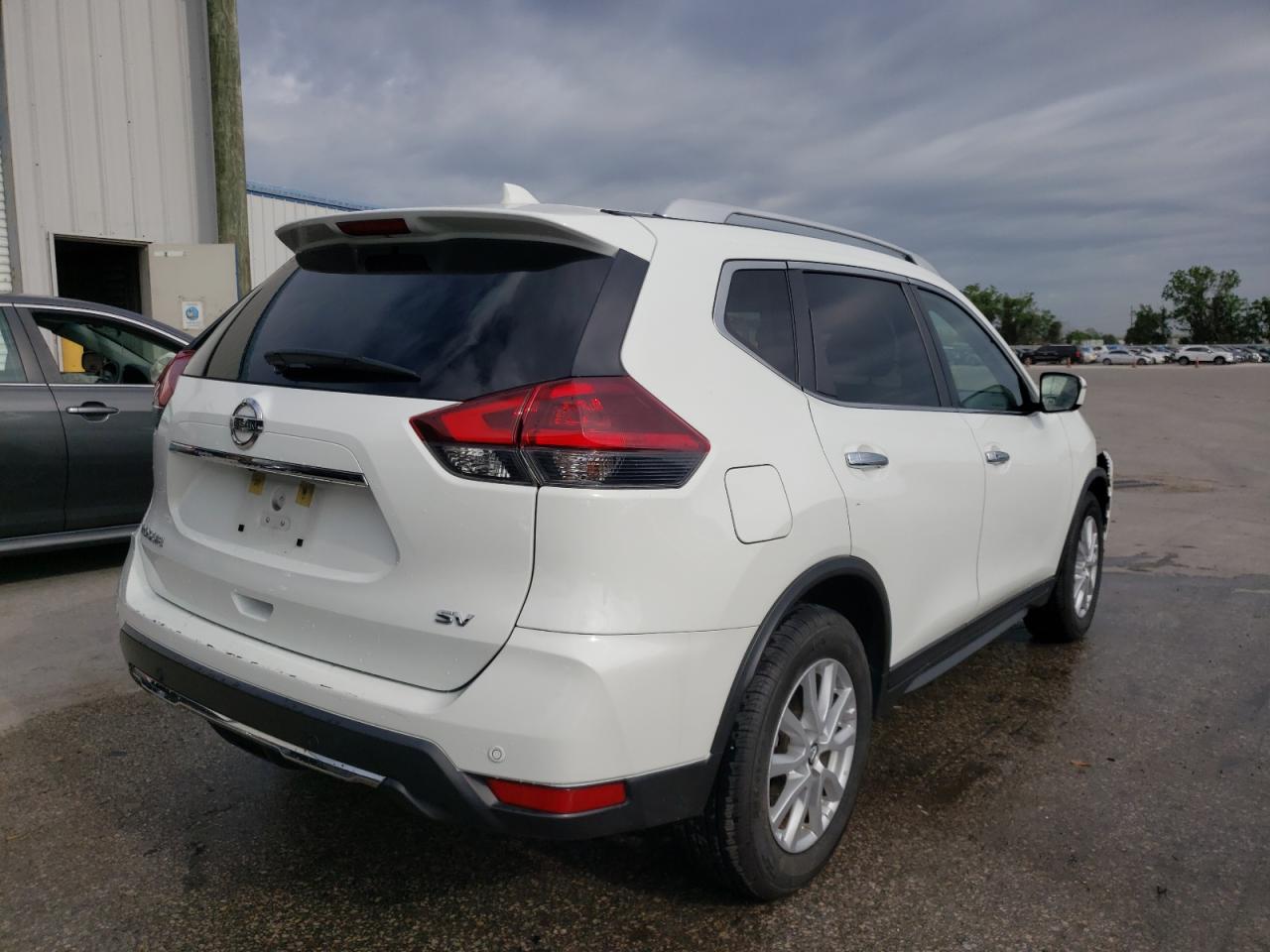 Photo 4 from auction – 2020 NISSAN ROGUE S with VIN KNMAT2MT9LP540020