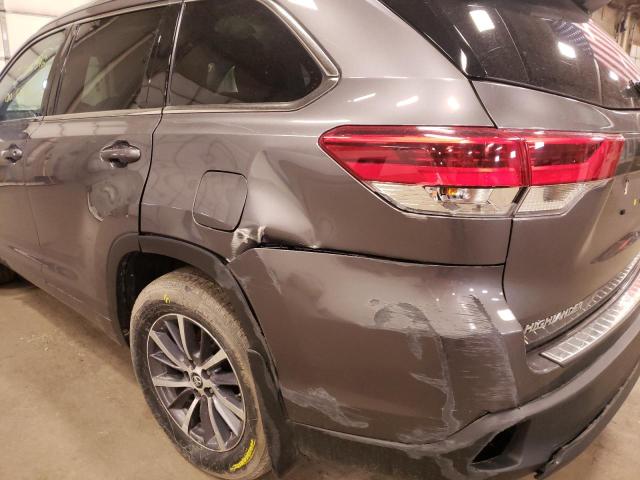 Photo 9 from auction – 2017 TOYOTA HIGHLANDER with VIN 5TDJZRFH1HS444430