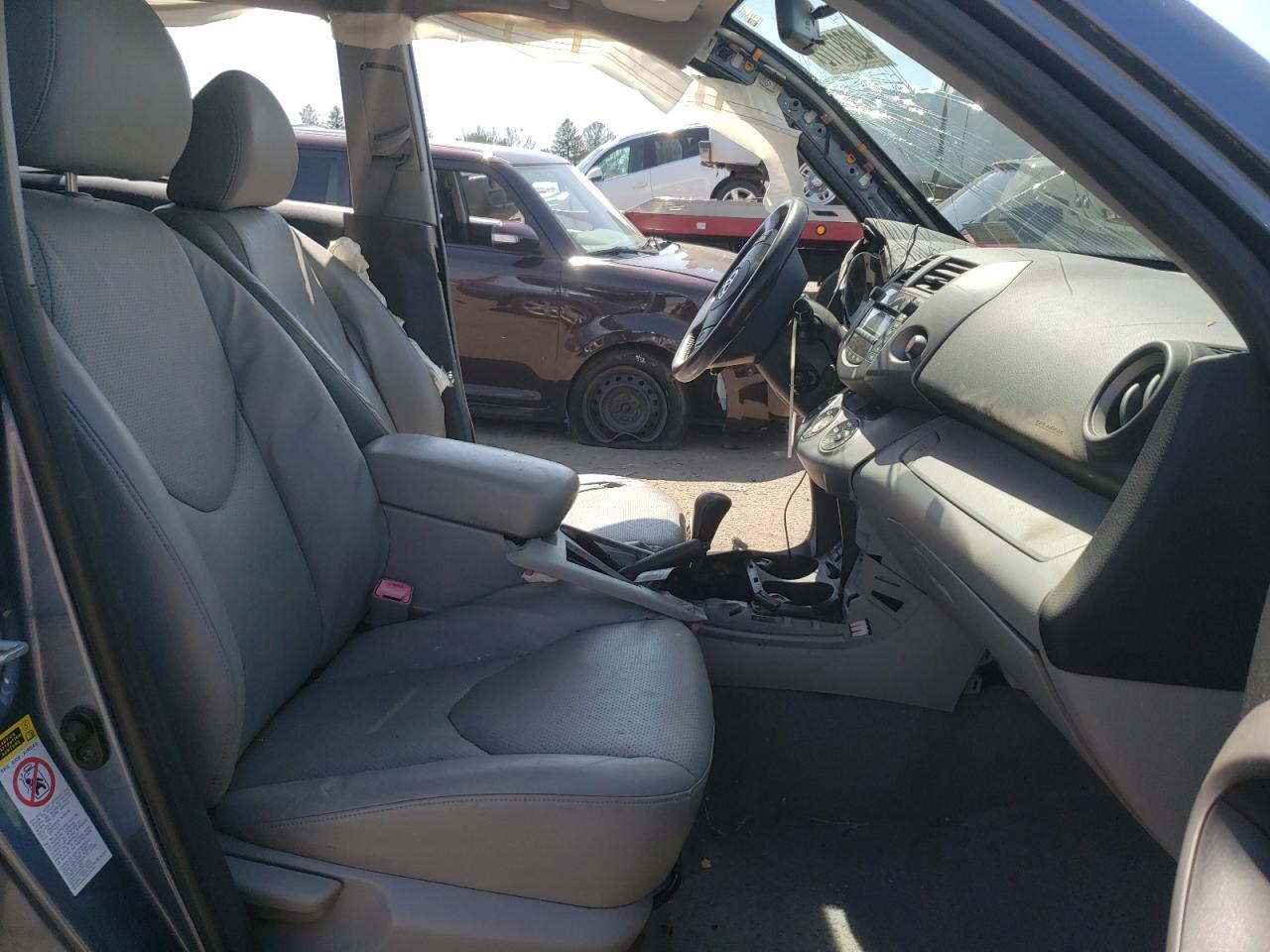 Photo 5 from auction – 2007 TOYOTA RAV4 LIMIT with VIN JTMBK31V576012019