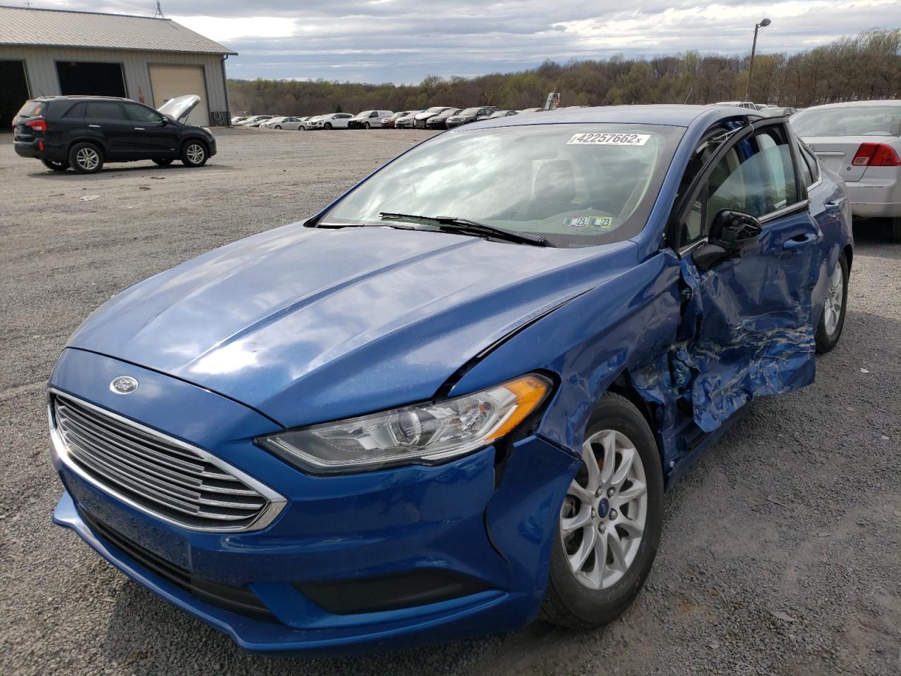 Photo 2 from auction – 2017 FORD FUSION S with VIN 3FA6P0G71HR161189
