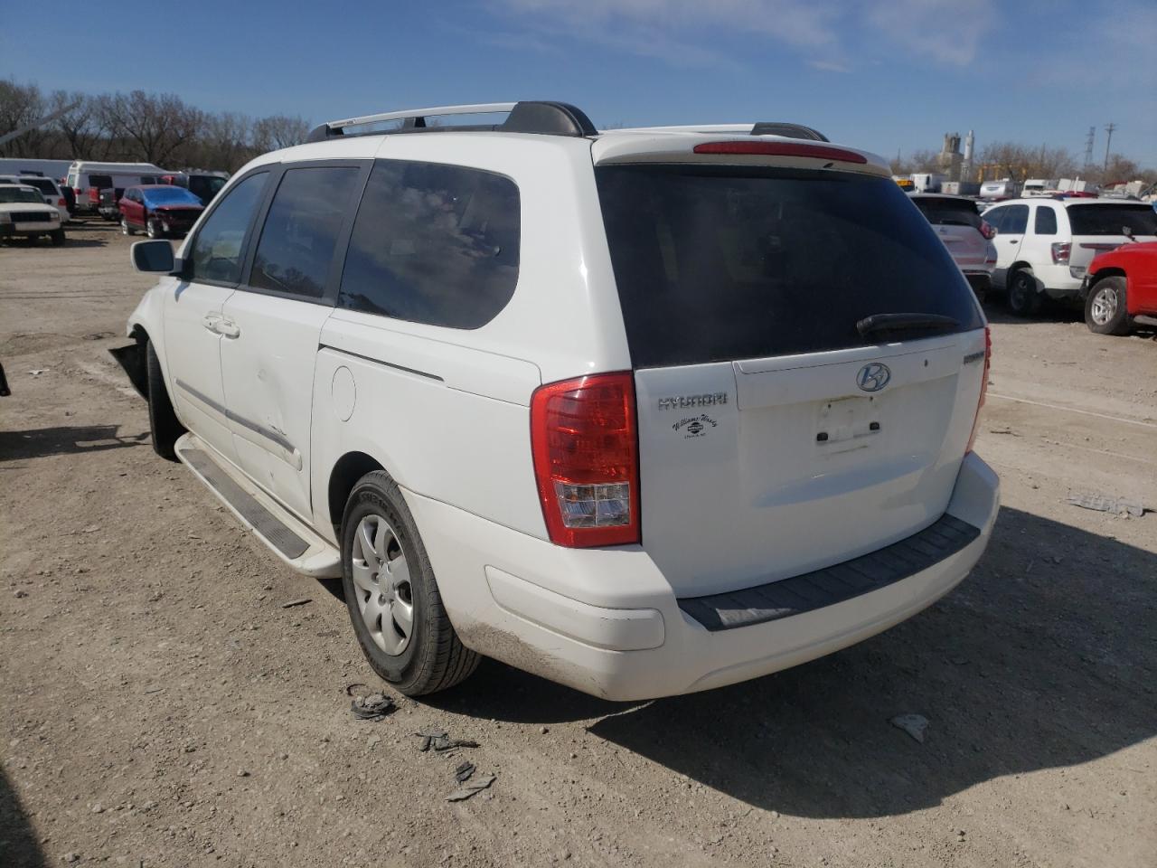 Photo 3 from auction – 2007 HYUNDAI ENTOURAGE with VIN KNDMC233776040092