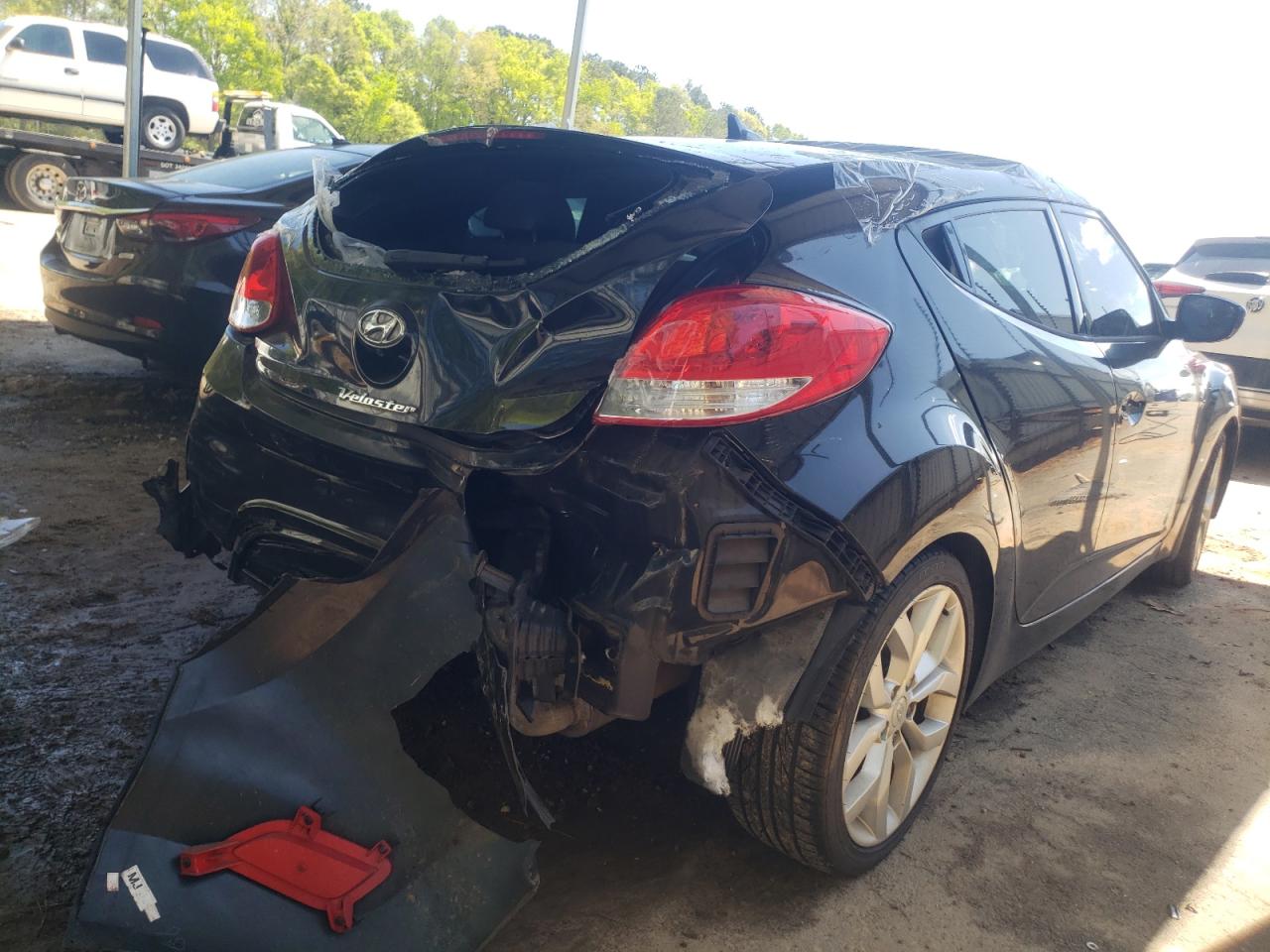 Photo 4 from auction – 2015 HYUNDAI VELOSTER with VIN KMHTC6ADXFU233311