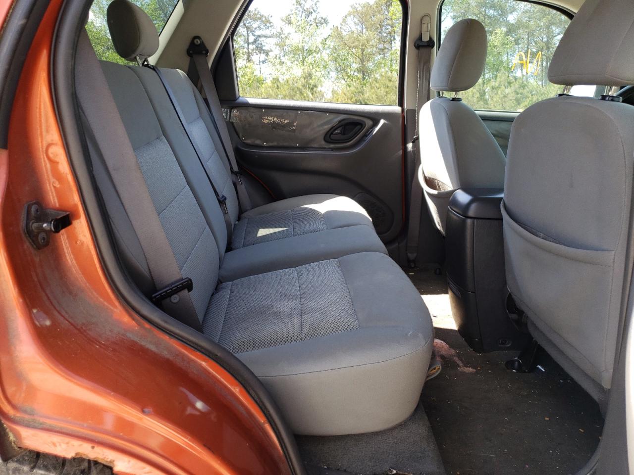 Photo 6 from auction – 2006 FORD ESCAPE XLT with VIN 1FMYU93136KA17593