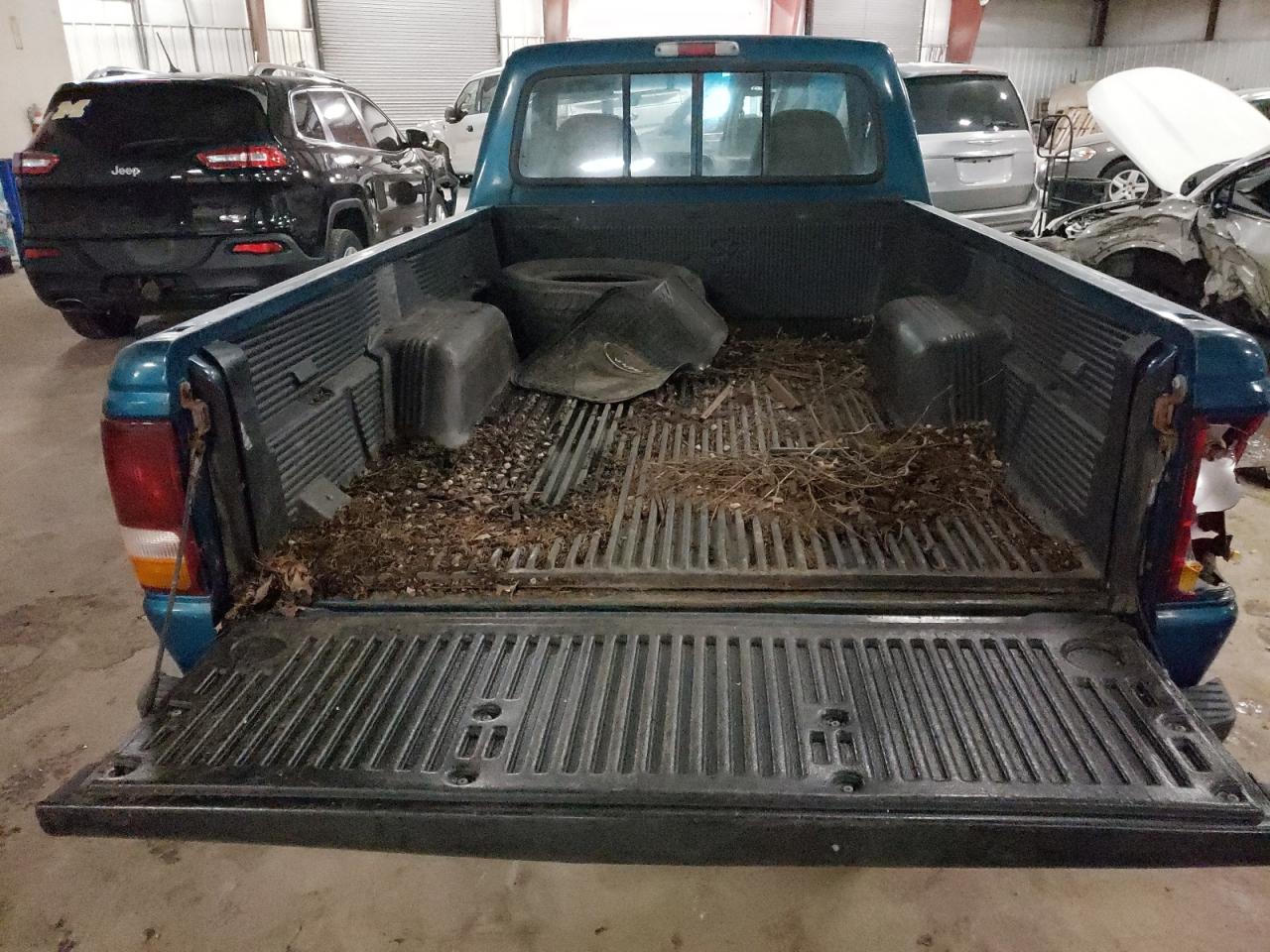 Photo 6 from auction – 1993 FORD RANGER with VIN 1FTCR11U2PUB34005