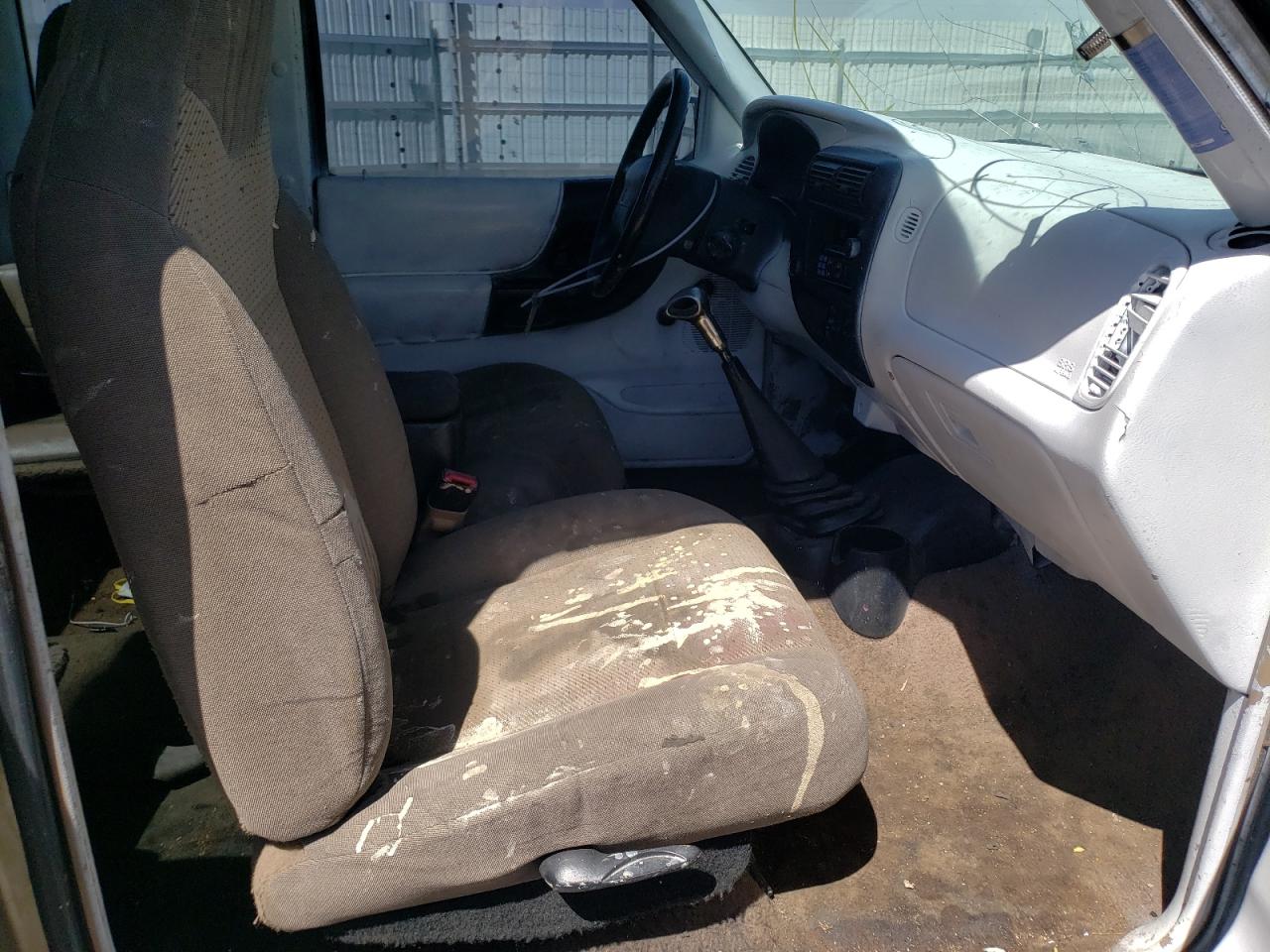Photo 5 from auction – 1999 MAZDA B2500 CAB with VIN 4F4YR16C0XTM35181