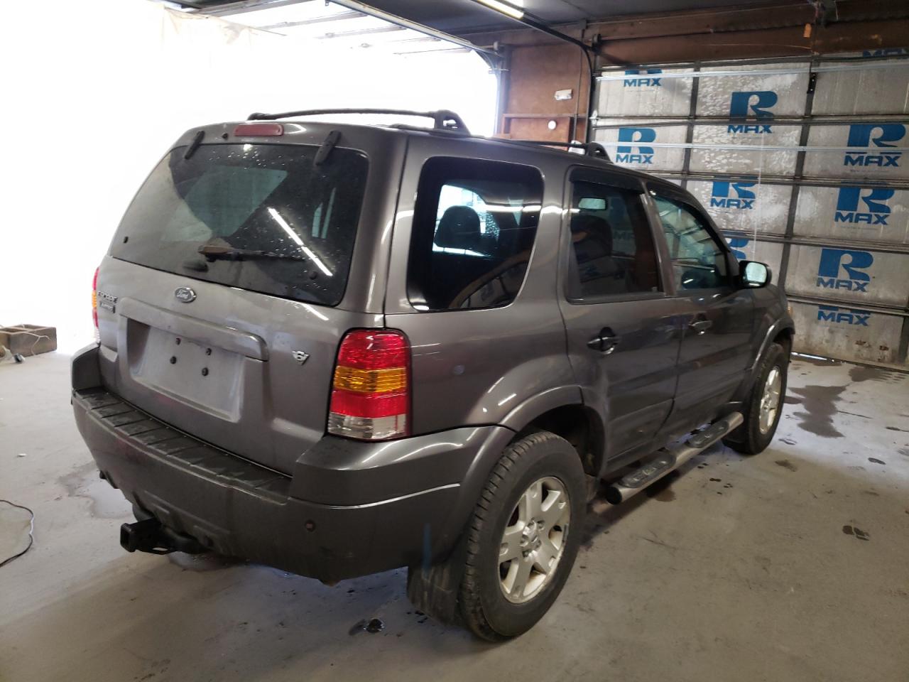 Photo 4 from auction – 2006 FORD ESCAPE LIM with VIN 1FMCU94106KD09369