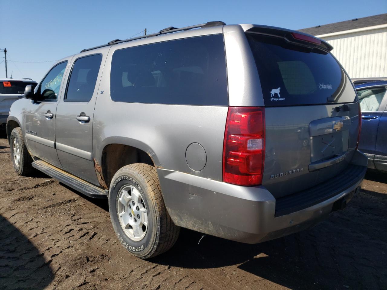 Photo 3 from auction – 2007 CHEVROLET SUBURBAN K with VIN 1GNFK16387J219974