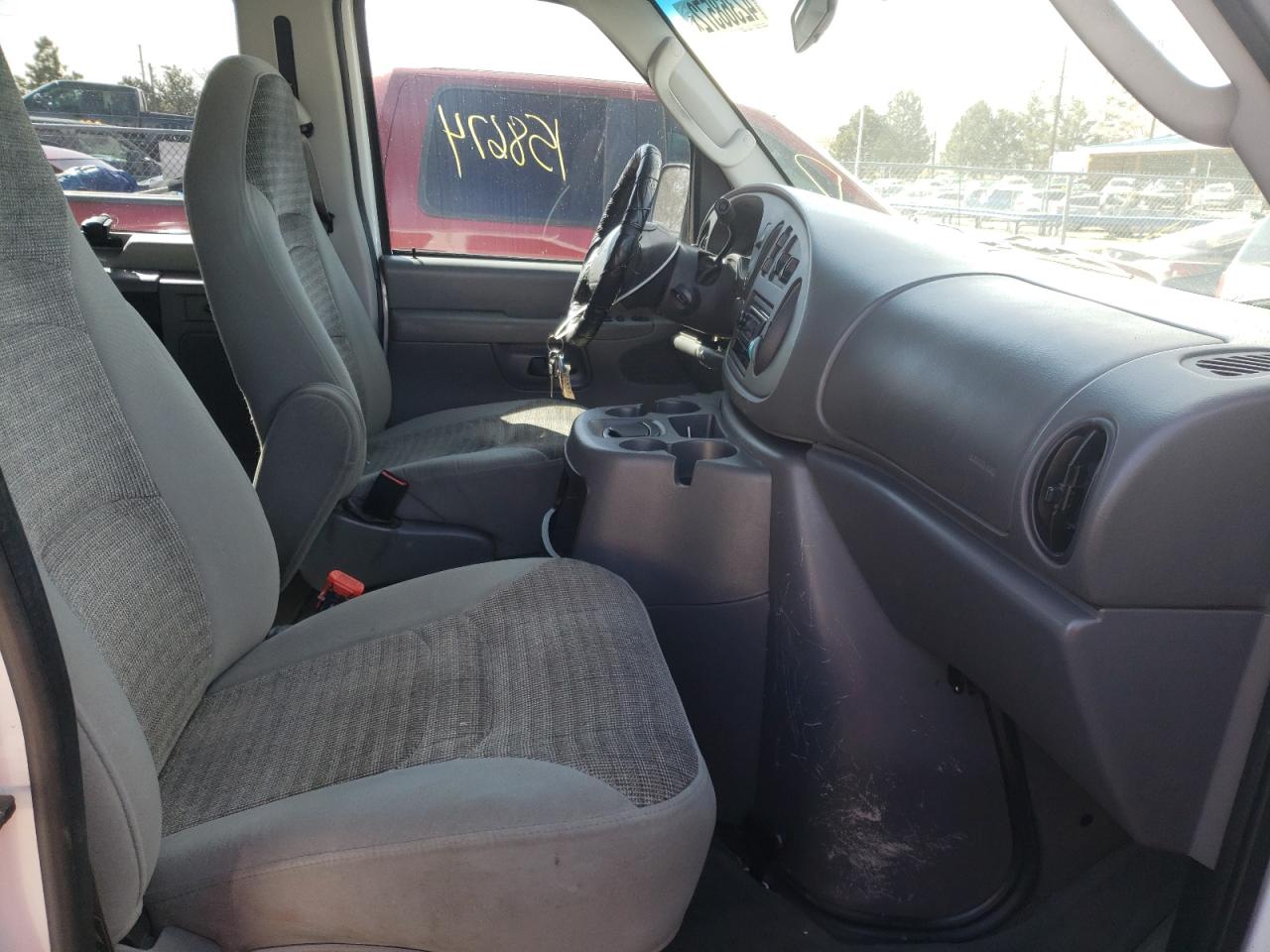 Photo 5 from auction – 2003 FORD ECONOLINE with VIN 1FBSS31S73HA12449