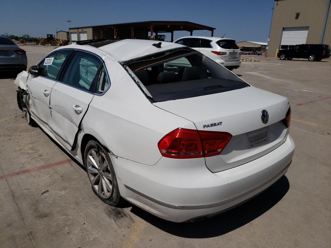 Photo 3 from auction – 2013 VOLKSWAGEN PASSAT SEL with VIN 1VWCH7A33DC006819