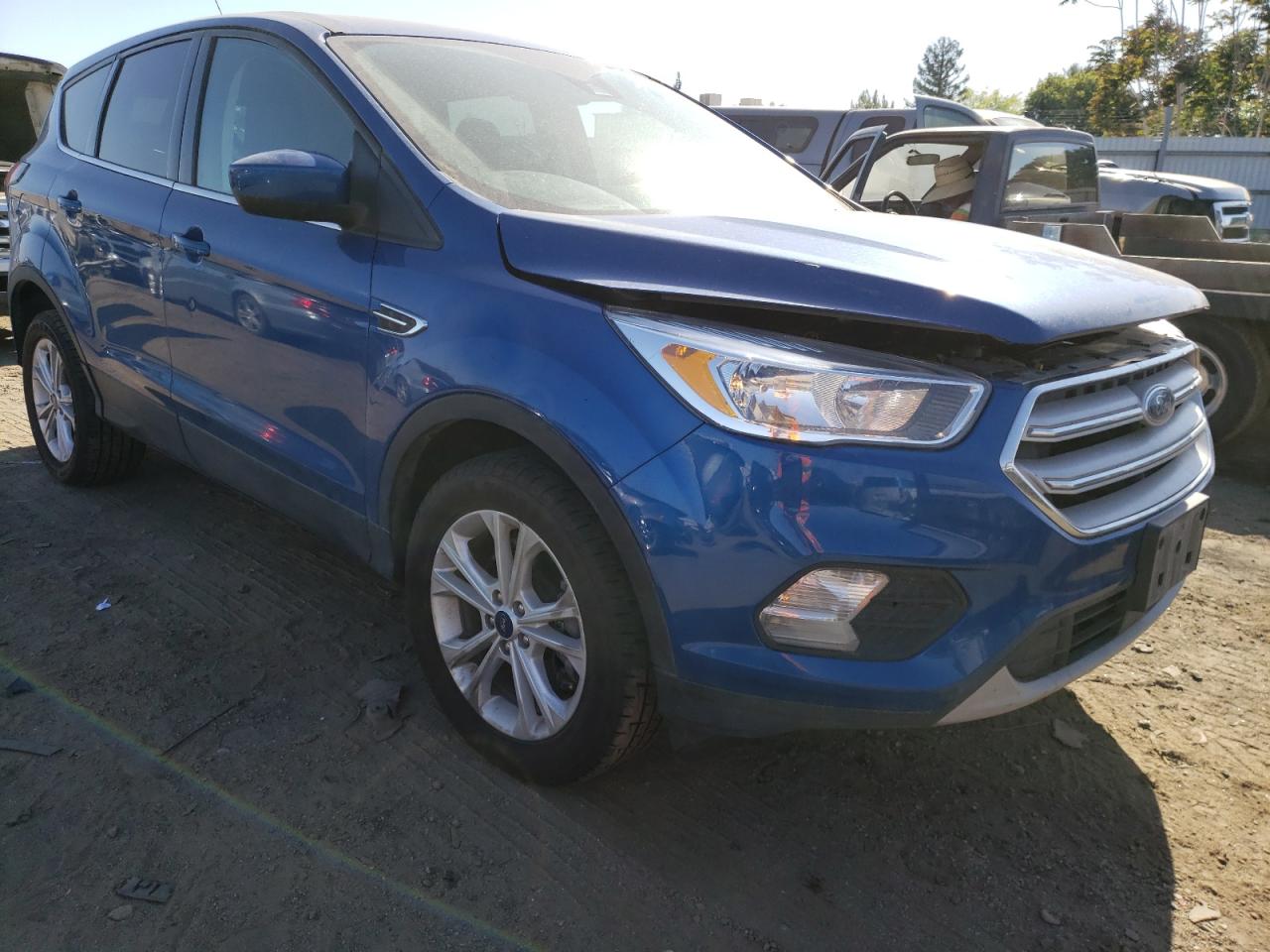 FORD ESCAPE SE 2019 with VIN 1FMCU9GD1KUB64458 - Photo from auction