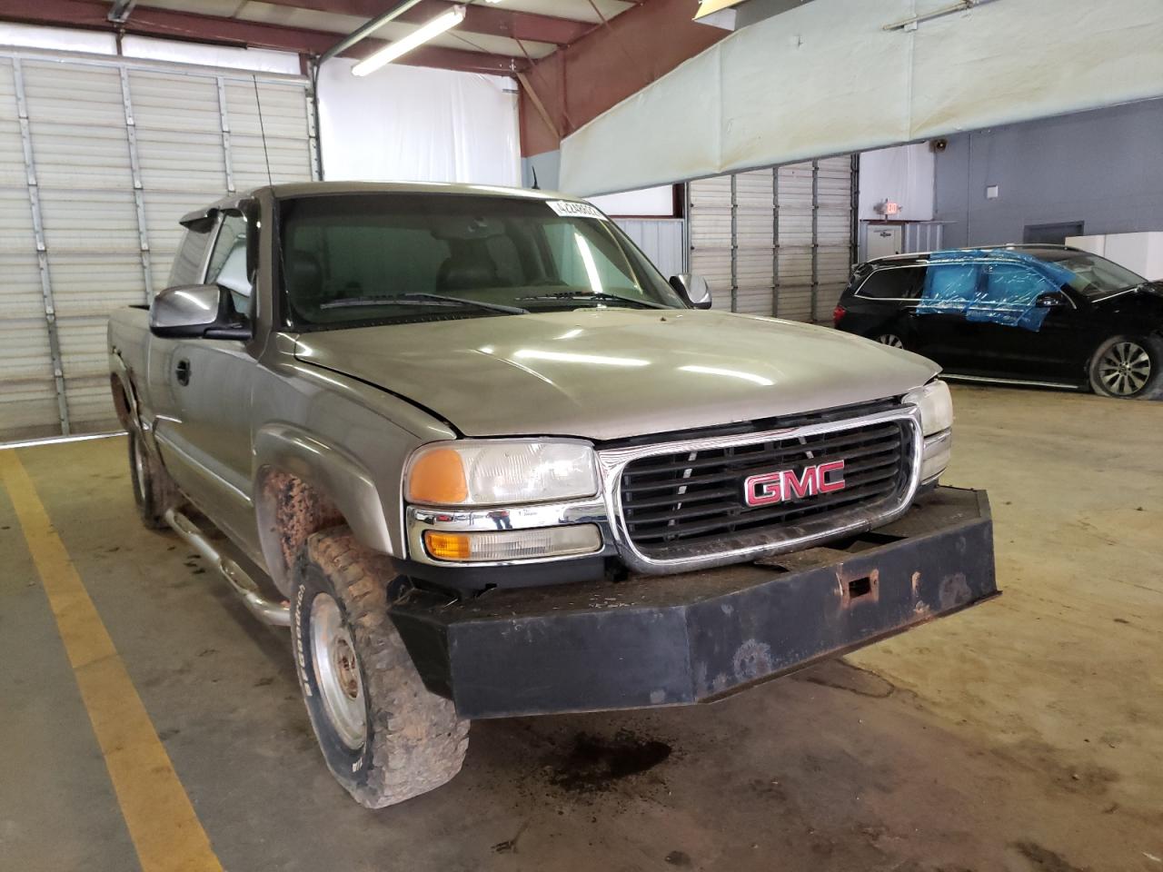 GMC NEW SIERRA 2002 with VIN 1GTEK19T02E171260 - Photo from auction