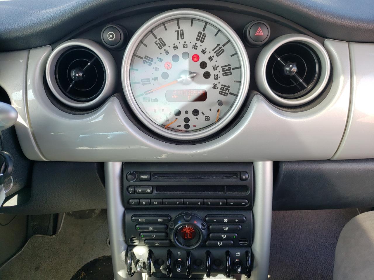 Photo 9 from auction – 2003 MINI COOPER with VIN WMWRC33493TE18669