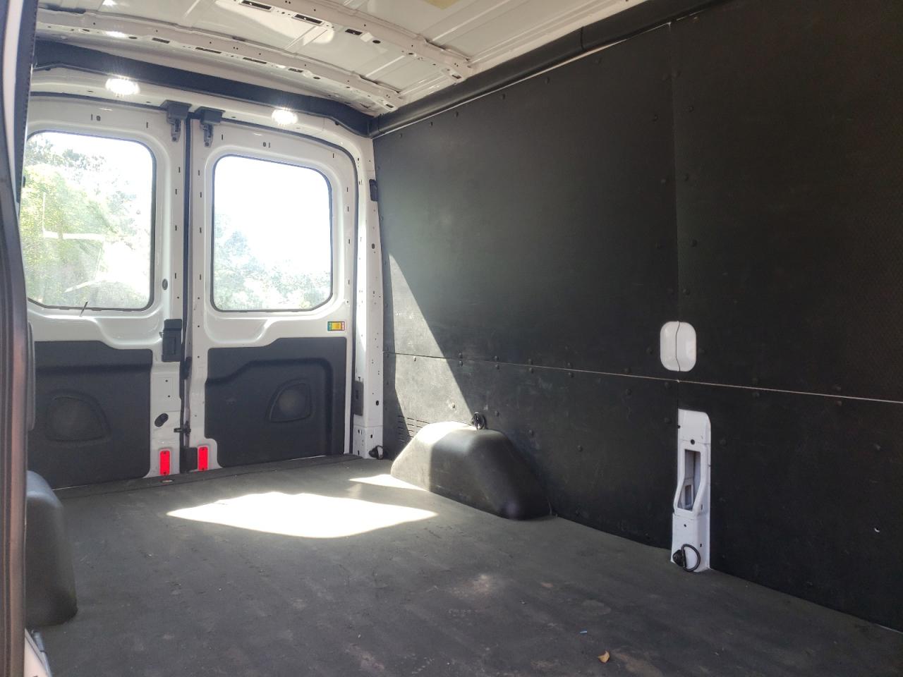 Photo 6 from auction – 2020 FORD TRANSIT T- with VIN 1FTBR1C82LKA59601