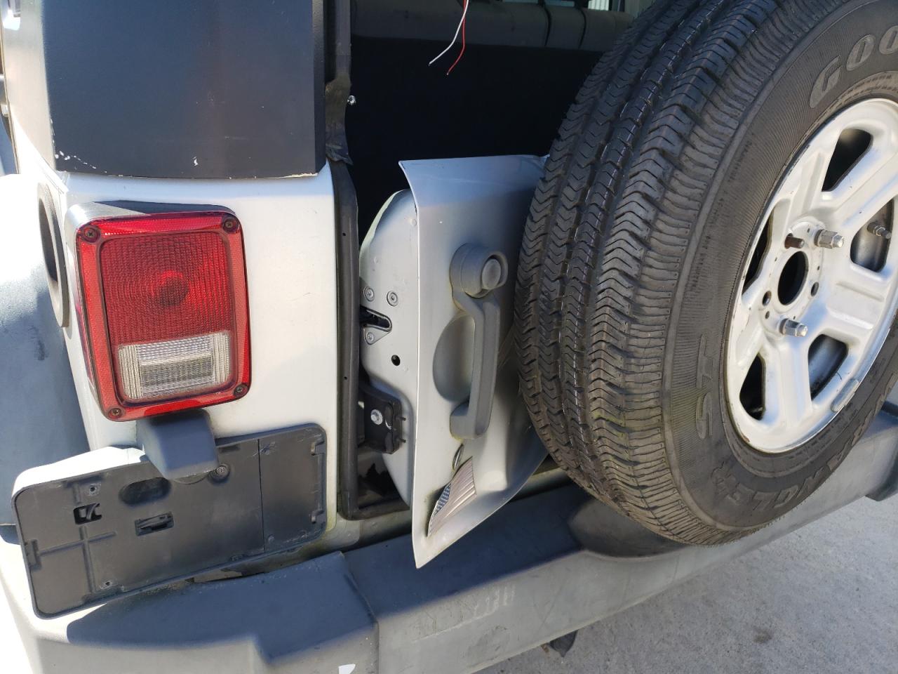 Photo 9 from auction – 2009 JEEP WRANGLER U with VIN 1J4GB39159L773882