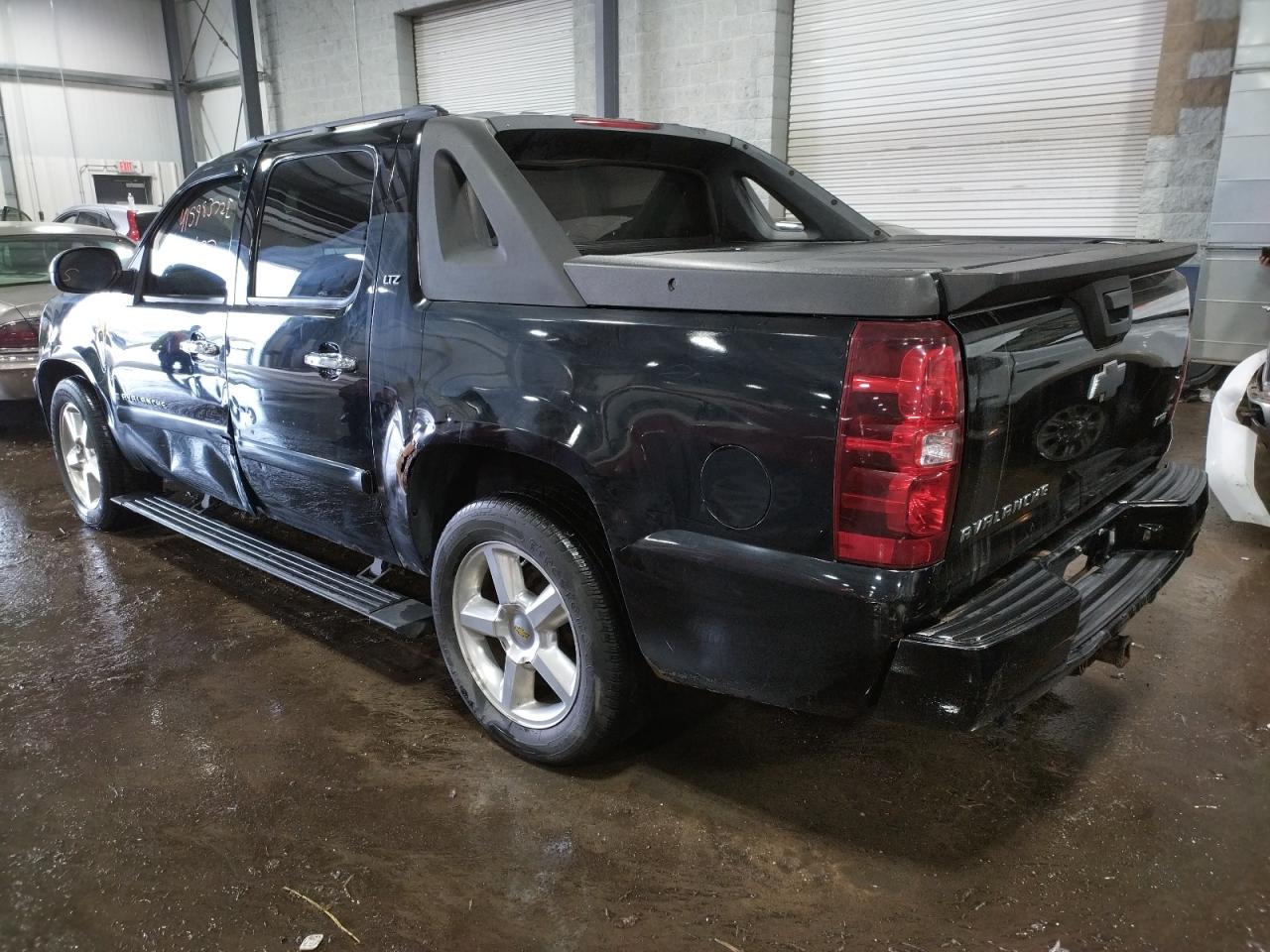 Photo 3 from auction – 2007 CHEVROLET AVALANCHE with VIN 3GNFK12307G311538