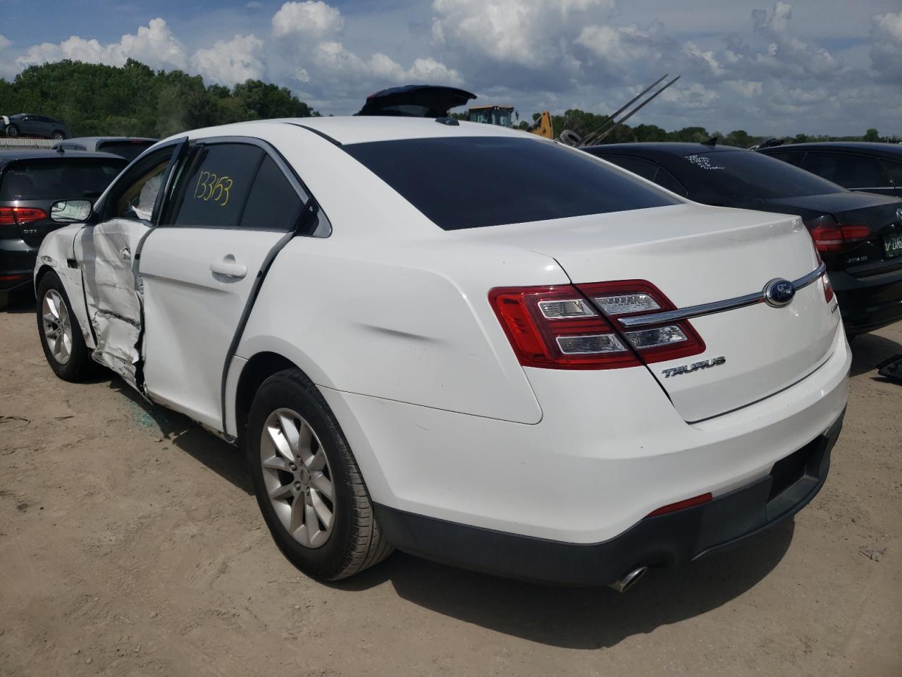 Photo 3 from auction – 2014 FORD TAURUS SE with VIN 1FAHP2D87EG115810