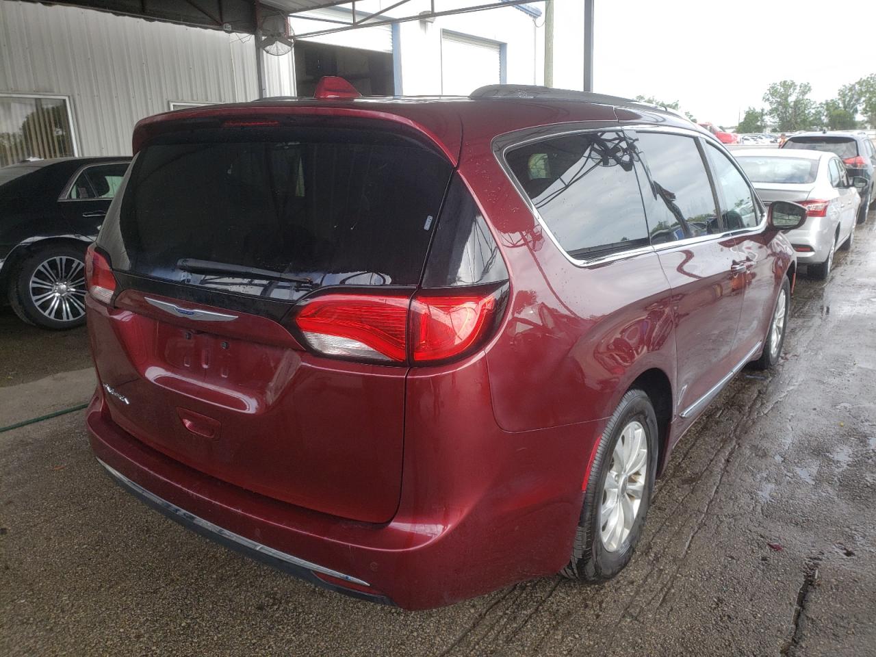 Photo 4 from auction – 2019 CHRYSLER PACIFICA T with VIN 2C4RC1BG9KR625777